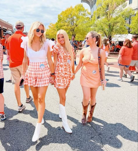 Auburn Game Day Fits, College Rush Week Outfits, Utk Game Day Outfit, Aesthetic Game Day Outfit, Auburn Rush Outfits, Utk Game Outfits, Auburn University Game Day Outfits, Orange Game Day Outfit, Clemson Sorority