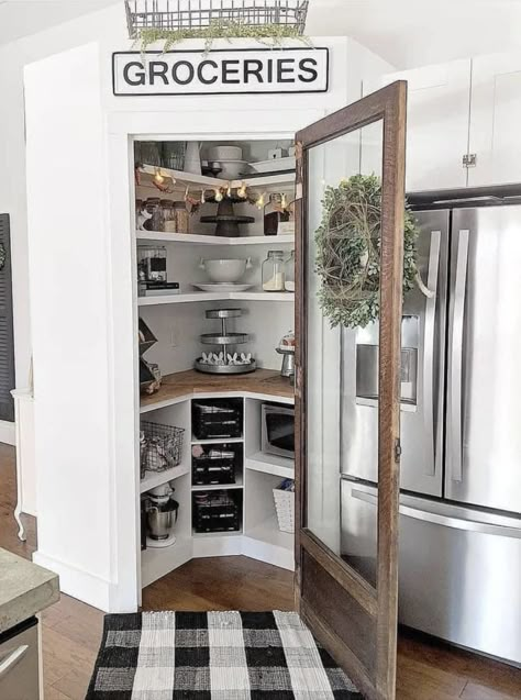 Small Corner Pantry, Farm Kitchen Ideas, Corner Pantry Ideas, Space Maximization, Corner Pantry, Pantry Remodel, Farmhouse Kitchen Island, Small Pantry, Kitchen Pantry Design