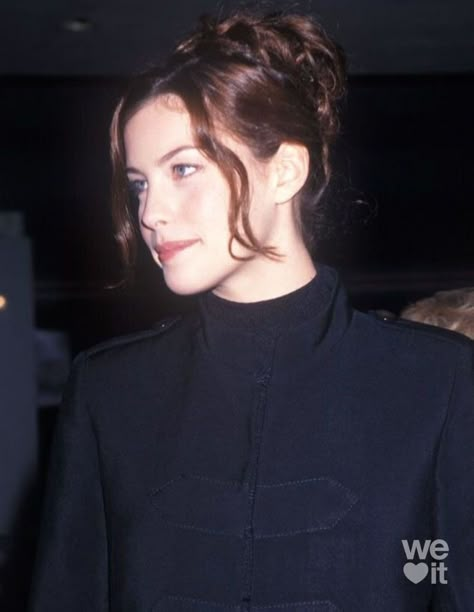 Liz Tyler 90s, Liv Tyler 90s Hair, Liv Tyler Side Profile, Liv Tyler Makeup, Liv Tyler Style, Liv Tyler Hair, Liv Tyler 90s, Happy 47th Birthday, 90s Actresses