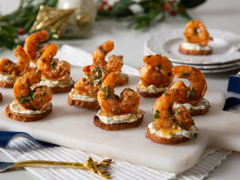 Prawn Appetizers Fine Dining, Cajun Shrimp Appetizer, Shrimp Hourdourves, Shrimp Crostini Appetizers, Shrimp Canapes, Shrimp Appetizers For Party, Shrimp Crostini, Shrimp Tapas, Brushetta Appetizers