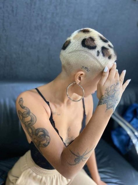 Shaved Head Designs, Shaved Hair Designs, Buzzed Hair, 2023 Hair, Hair Patterns, Bald Hair, Bald Women, Hair Tattoos, Colored Hair