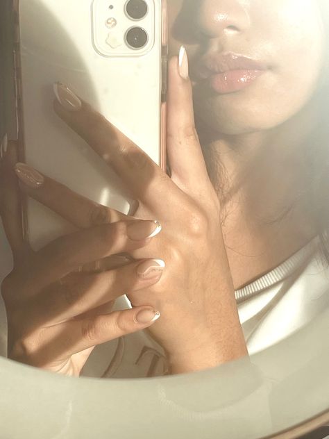 mirror selfie, french tip nails, brown lip combo Nail Mirror Selfie, Nails Mirror Selfie, French Tip Nails Brown, Brown Lip Combo, Nail Story, Nails Brown, Healthy Lips, Lip Combo, Full Lips