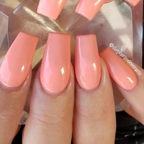 Peach Holographic Nails, Simple Peach Nails, Pinky Peach Nails, Peachy Coral Nails, Pink And Peach Nails, Bright Peach Nails, Peach Nails With Glitter, Peach Fuzz Nails, Salmon Pink Nails