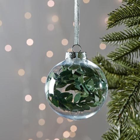 A fabulous way to bring a touch of botanical style to your Christmas tree 🎄 Outside Christmas Decorations, Baubles Christmas, Cox And Cox, Scandi Christmas, London House, Natural Christmas, Christmas Inspo, Christmas Tree Baubles, Handmade Christmas Decorations