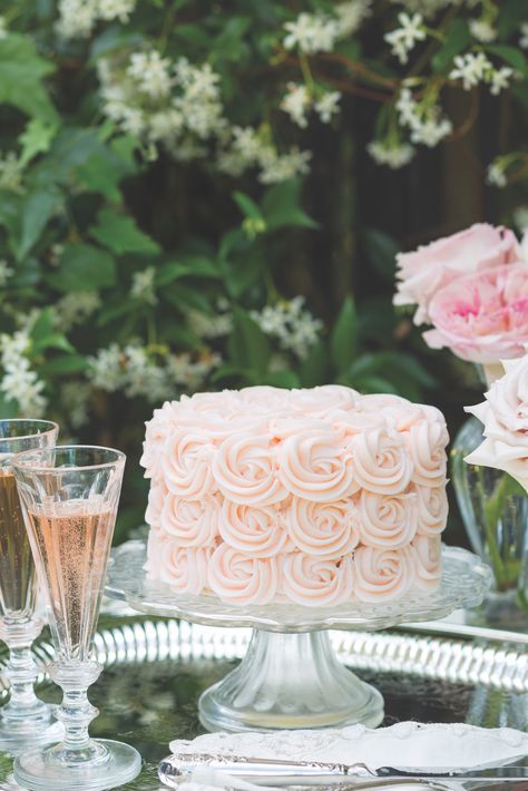 Rose Frosting, Lemon Layer Cakes, Tea Party Cake, Victoria Magazine, Layer Cake Recipes, Tea Party Bridal Shower, Tea Party Birthday, Tea Art, Party Cake