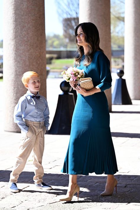 Sofia Of Sweden, Princess Sofia Of Sweden, Princess Sophia, Royalty Fashion, Mary Of Denmark, Royal Portraits, Prince Carl Philip, Princess Victoria Of Sweden, Well Dressed Women