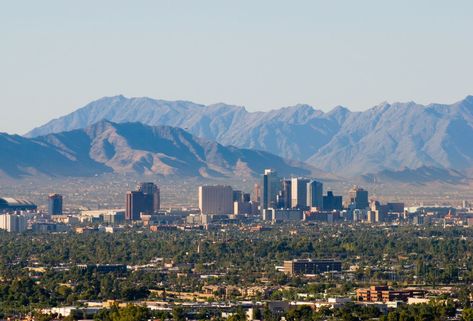 Phoenix is the most popular destination for buyers looking for a change of scenery. Downtown Phoenix Arizona, Phoenix Skyline, Arizona Art, Best Places To Retire, Downtown Phoenix, Yahoo Search, Phoenix Arizona, Luxury Resort, Virtual Tour