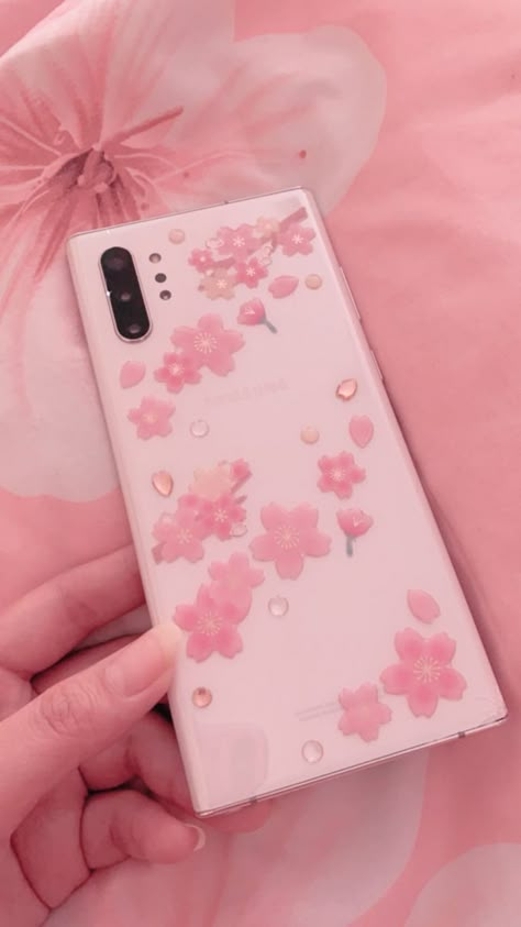 Best Theme For Android, Samsung Pink, Apple Watch Hacks, Ipad Computer, Photo Phone Case, Bling Phone Cases, Retro Gadgets, Stylish Iphone Cases, Iphone Obsession