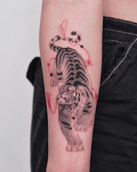 Meaningful Symbols, Tiger Tattoo Design, Single Line Tattoo, Cute Little Tattoos, Zodiac Tattoos, Arrow Tattoos, Arm Tattoos, Tiger Tattoo, Best Tattoo Designs