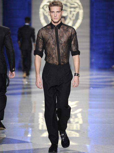 Versace Menswear, F Men, Mens Fashion Vintage, Black Attire, Vogue Men, Luxury Clothes Men, Mens Fashion Editorial, Mesh Shirt, Sheer Shirt