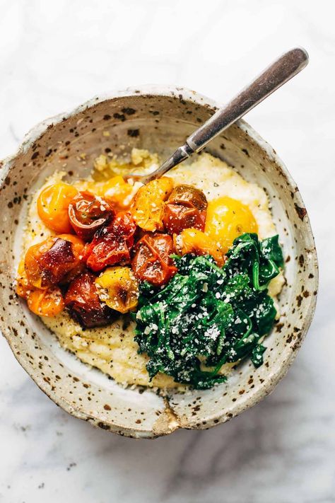 Roasted Tomatoes with Goat Cheese Polenta Recipe - Pinch of Yum Goat Cheese Polenta, Cheese Polenta, Polenta Recipes, Juicy Tomatoes, Think Food, Vegetarian Recipes Easy, Easy Vegetarian, Roasted Tomatoes, Polenta