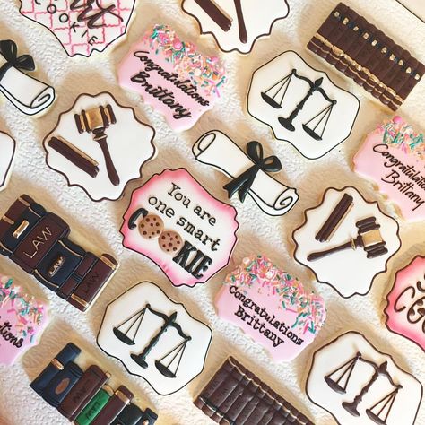 Sugar Shimmer - Posts Lawyer Cookies, Law Cookies, Lawyer Party, Law Inspiration, Paper Goodie Bags, Stencil Cookies, Lawyer Cake, Law Graduate, Lawyer Graduation