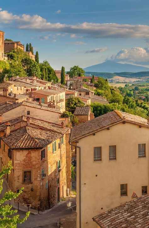 Italy Vibes, Toscana Italia, Montepulciano, Italy Aesthetic, Italian Summer, Northern Italy, Alam Yang Indah, Beautiful Places To Travel, Florence Italy