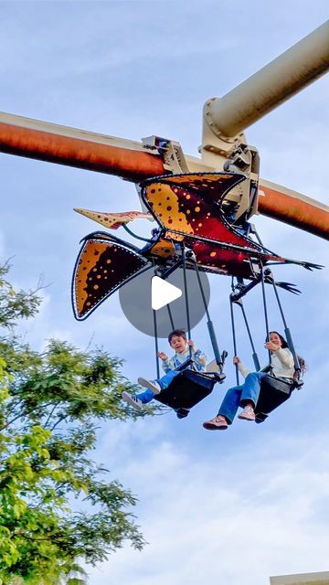 Theme Park Explorers on Instagram: "Without a child you CAN’T ride this coaster: have you ridden it? 👶🎢 This coaster in Universal Orlando is located in the Jurassic Park area. You swing through the air in a comfy seat suspended from a track above. We have never ridden it, but we love looking at this ride because it’s just so pretty 🫶 #universal #orlando #universalorlando #jurassicpark #rollercoaster #coaster #weird" Backyard Roller Coaster, Park Swings, Universal Orlando, Jurassic Park, Roller Coaster, Theme Park, So Pretty, A Child, Orlando