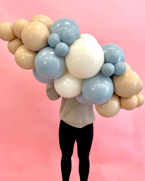 Small Balloon Arrangements Birthday, Grab And Go Garland, Grab And Go Balloons, Diy Balloon Arch Tutorial, Grab And Go Balloon Garland, Balloon Arch Tutorial, Balloon Garland Ideas, Balloon Decor Birthday, Wedding Balloon Arch