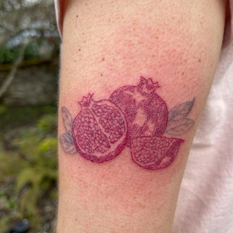 Pomegranate Stick And Poke, Pomagranet Tattoo Simple, Pomegranate Flower Tattoo, Pomegranate Tattoo, Fruit Tattoo, Funky Tattoos, Party Tattoos, Red Ink Tattoos, Cute Little Tattoos