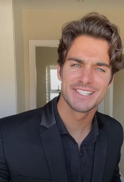 Man Face Claim, Karl Kugelmann, Devil In Disguise, Nick Bateman, 35 Years Old, Handsome Male Models, Man Face, Men Haircut Styles, Middle Aged Man