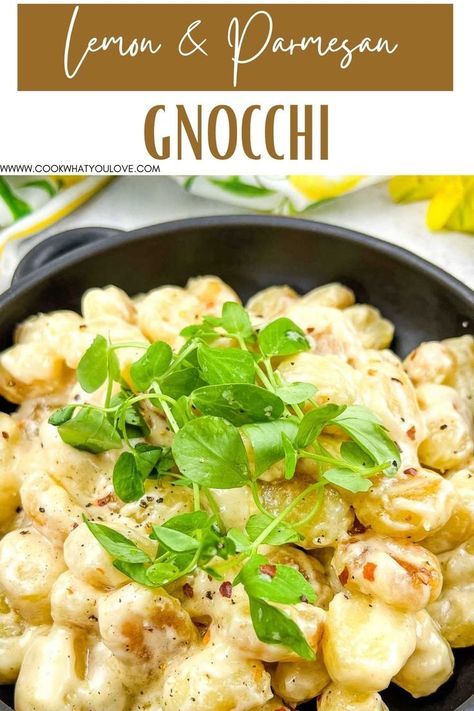 A close up of Gnocchi with a Lemon Parmesan Sauce in a black bowl. Lemon Ricotta Gnocchi, Gnocchi Lemon Cream Sauce, Cream Sauce For Gnocchi, Lemon Butter Gnocchi, Lemon Gnocchi Recipes, Lemon Parmesan Sauce, Lemon Gnocchi, Parmesan Gnocchi, Parmesan Sauce Recipe