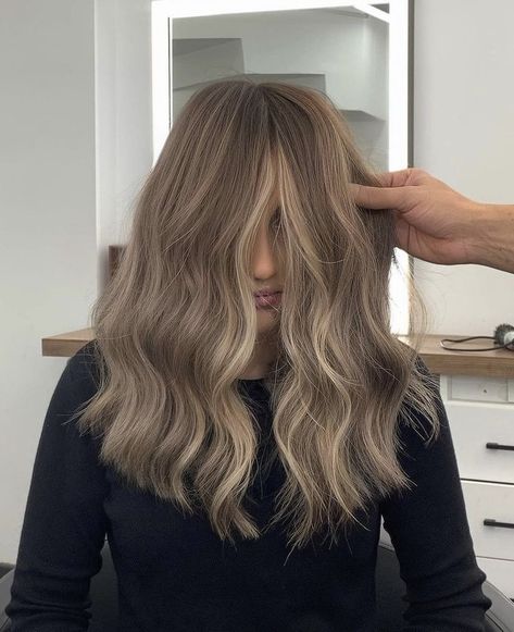 Ashy Dark Blonde Hair Balayage, Old Money Blonde Dark Roots, Lighter Brown Hair Color, Going Brunette, Lighter Brown Hair, Hair Poses, Winter Blonde Hair, Light Brunette Hair, Blonde Hair Goals