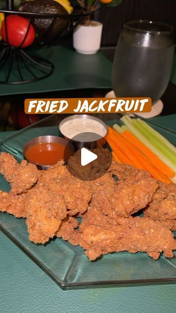 Jackfruit Nachos, Jack Fruit Recipes, Fresh Jackfruit Recipes, Jack Fruit Recipes Vegan, Jackfruit Fried Chicken, Easy Vegan Jackfruit Recipes, Jackfruit Vegan Recipes, Jackfruit Mexican Recipes, Jackfruit Stir Fry