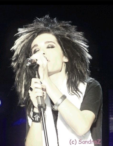 #billkaulitz #tokiohotel yall, i was a microphone stand before i was born 😘😘 Microphone Stand, Bill Kaulitz, Tokio Hotel, Dreadlocks, Hair Styles, Hair, Beauty