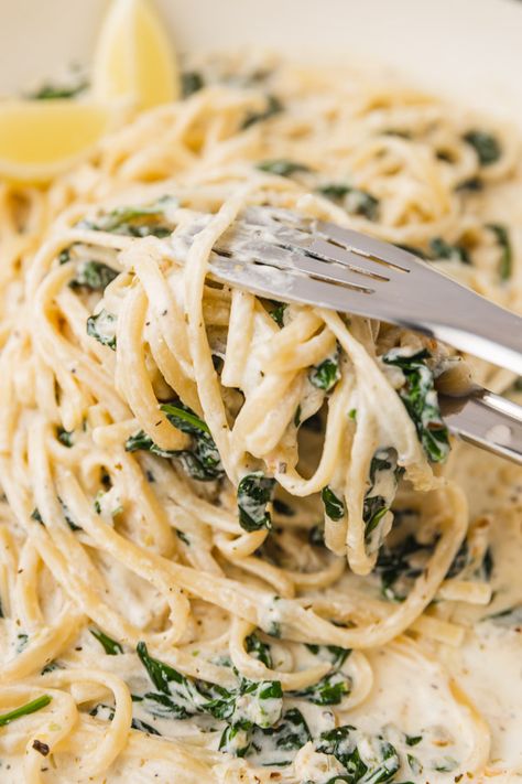 Spinach And Ricotta Pasta Spinach And Ricotta Recipes, Ricotta Spinach Pasta, Spinach And Ricotta Pasta, Ricotta Pasta Sauce, Spinach And Ricotta Tortellini, Baked Pork Steak, Ricotta Pasta Recipes, Pasta With Ricotta, Spinach Ricotta Pasta