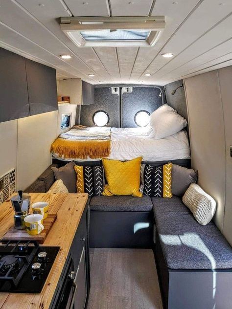 Van Houses, Rv Interiors, Kombi Motorhome, Caddy Maxi, Campervan Ideas, Lpg Gas, Bus Living, Kombi Home, Van Conversion Interior