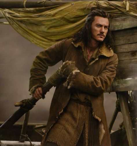 Bard the Bowman, his daughters and their outfits | Hobbit Movie News and Rumors | TheOneRing.net™ Bard Hobbit, Luke Evans The Hobbit, Luke Evans Bard, Bard The Bowman, Hobbit Desolation Of Smaug, طوابع بريد, The Hobbit Movies, Avan Jogia, Desolation Of Smaug