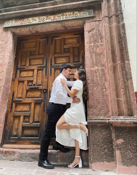 #sanmigueldeallende #mexican #mexico #engagement #engagementphotography #photography #matrimonio #couple Latina Engagement Photos, Engagement Photoshoot Ideas Mexican, Charro Engagement Photos, Mexico Engagement Photoshoot, Engagement Photos Hacienda, Couple Picture Ideas Mexican, Mexican Engagement Photos, Couples Photoshoot, Photo Inspo