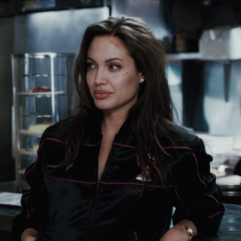 Mrs Smith Angelina Jolie, Angelina Jolie Movies, Miss Smith, Mr Mrs Smith, Mr And Mrs Smith, Mr & Mrs Smith, Angelina Jolie Photos, Jane Smith, Mrs Smith