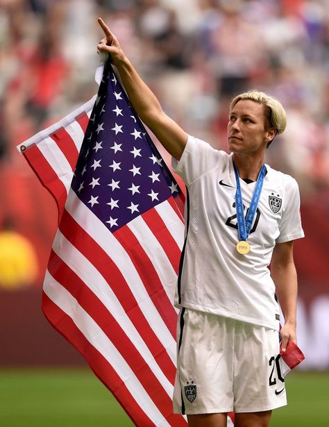 Sarah Huffman, Us Women's National Soccer Team, Glennon Doyle, Soccer Usa, Abby Wambach, Usa Soccer Team, Cleats Soccer, Soccer Is Life, Uswnt Soccer