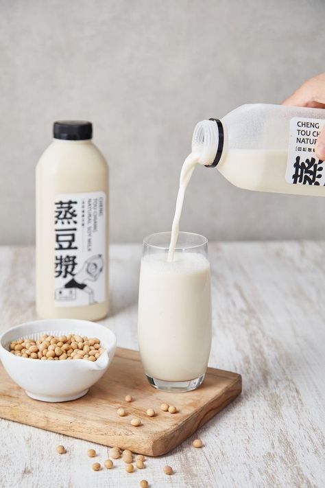 Beverage Photography Ideas, Milk Photography, Milk Packaging, Drinks Packaging Design, Bottle Design Packaging, Food Photography Inspiration, Drink Photo, Food Photography Tips, Food Drink Photography