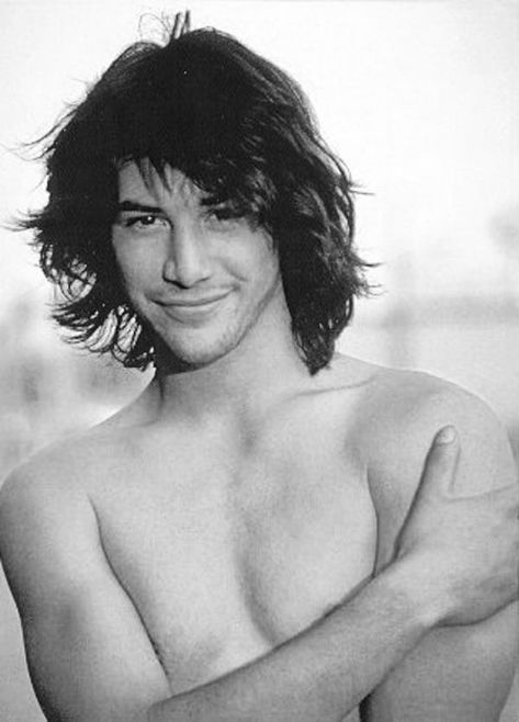 This slideshow features photos of handsome young Keanu Reeves, who first made waves in Hollywood with his performances in the 1980s films Bill and Ted’s Excellent Adventures, followed by successful movies like Point Break, Speed, The Matrix film series, A Scanner Darkly, and My Own Private Idaho. H... Keanu Reeves Young, Then And Now Pictures, Keanu Charles Reeves, Keanu Reeves, Man Alive, Celebrity Crush, Movie Stars, Actors & Actresses, Beautiful People