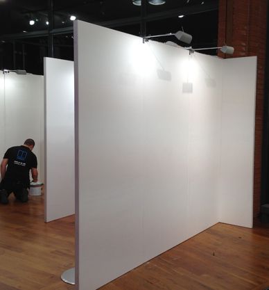 Temporary walling for Art displays, Exhibition stand walls, Room partitioning, Pop up Promo stands. Description from scribbleevents.co.uk. I searched for this on bing.com/images Student Art Display, Exhibitions Ideas, Art Gallery Display, Pop Up Gallery, White Exhibition, Display Plinth, Art Display Panels, Art Display Wall, Moveable Wall