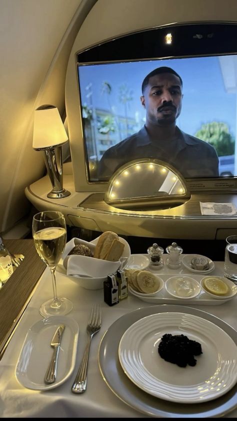 Travel First Class Aesthetic, Airplane First Class Aesthetic, First Class Flight Luxury, First Class Flight Aesthetic, First Class Emirates, First Class Aesthetic, Trillionaire Lifestyle, First Class Plane, First Class Travel