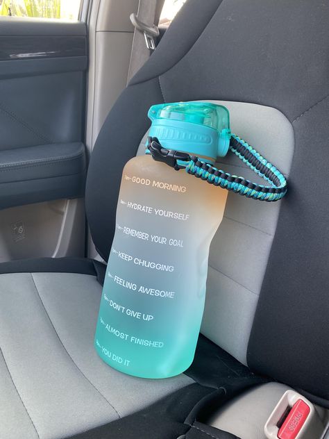 17th Birthday Wishes, Giant Water Bottle, Half Gallon Water Bottle, Period Hacks, Florida Life, Gallon Water Bottle, Water Tumbler, Big Bottle, Gift Inspo