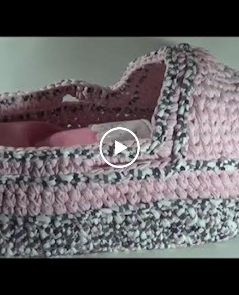 Crochet A Bag, Diy Knit, Crochet Abbreviations, The Turning, Baby Nest, Crochet Videos Tutorials, Diy Knitting, Crochet Videos, How To Crochet