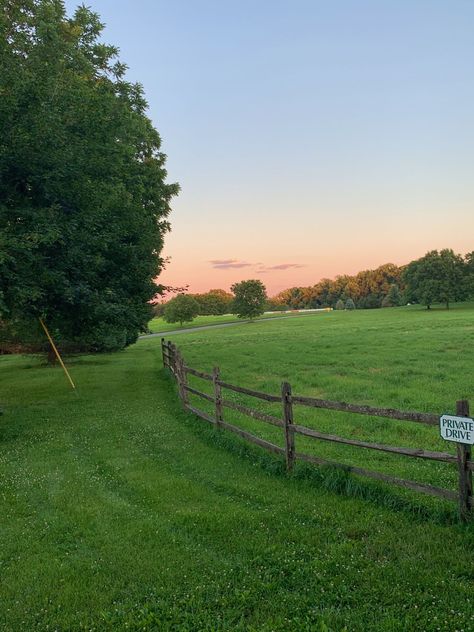 #sunset #nh #newhampshire #sunrise #field Backyard Field, House With Field View, Open Field Aesthetic Sunset, Sunset On Farm, Country Backyards, Sunrise Farm, Sunsets On A Farm, Field Wallpaper, Nature Hd