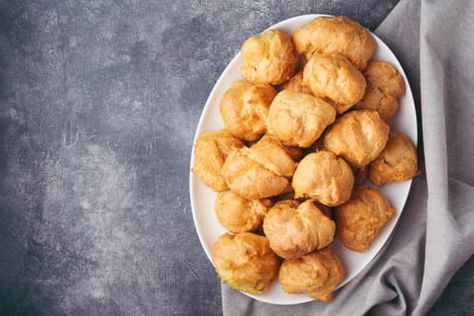 Recette de Gougères au fromage façon Cyril Lignac Pretzel Bites, Tater Tot, Bread, Ethnic Recipes