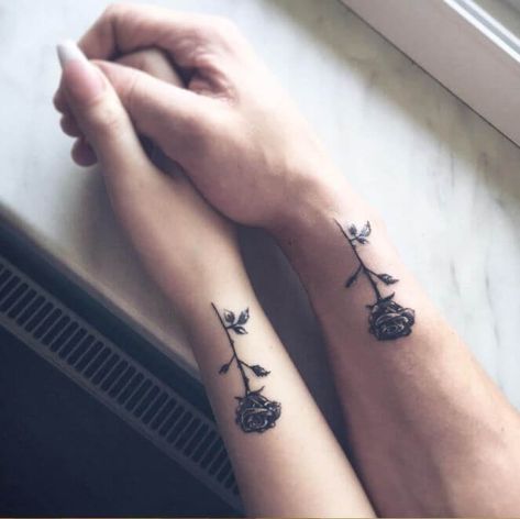 Rose Tattoo Ideas, Couple Tattoos Unique, Shape Tattoo, Muster Tattoos, Meaningful Tattoos For Women, Tattoos Geometric, Matching Couple Tattoos, Small Meaningful Tattoos, Small Tattoo Designs