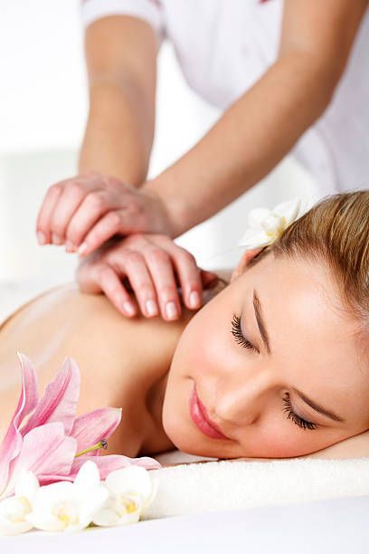 Massage Images, Body Massage Spa, Massage Marketing, Massage Pictures, Body To Body, Hot Stone Massage, Massage Benefits, Thai Massage, Full Body Massage