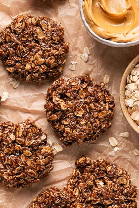 No Bake Chocolate Peanut Butter Protein Cookies Recipe High Protein No Bake Cookies, No Bake Cookie Protein Balls, Chocolate Peanut Butter Protein Cookies, Peanut Protein Powder Recipes, Protein Powder Breakfast Cookies, Protein Powder Baked Goods, Protein No Bake Cookies, Oat Protein Cookies, No Bake Protein Bar