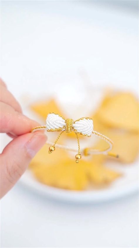 How to make bow bracelet #macrameworld #macrame #macrameleklik #knittedbracelet #macramemaker #handmade #macromebracelets… | Instagram Macrame Bow, Micro Macrame Bracelet, Knit Bracelet, Friendship Bracelets Tutorial, Bow Bracelet, Macrame Bracelet, Funky Jewelry, Diy Crafts Jewelry, Micro Macrame