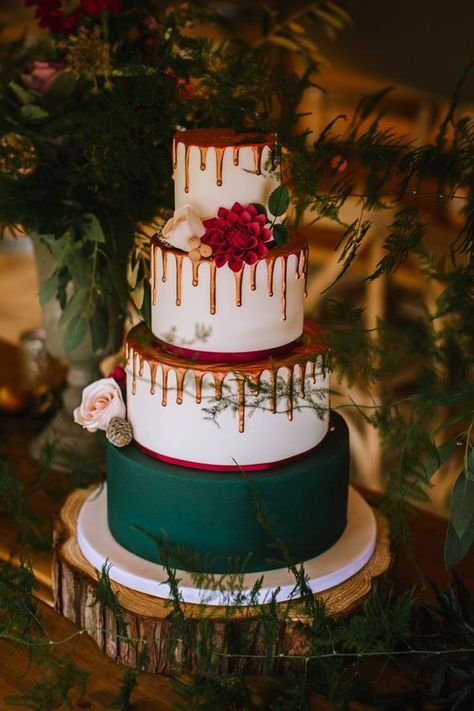 Emerald Green and Burgundy for Emerald Wedding Color Schemes 2024, Mismatched Emerald Green and Burgundy Bridesmaid Dresses - ColorsBridesmaid Green Wedding Tablecloth, Wedding Cake Emerald Green, Green And Burgundy Wedding, Emerald Wedding Colors, Christmas Soaps, Contemporary Wedding Cakes, Burgundy Wedding Cake, Christmas Wedding Inspiration, Christmas Wedding Cakes