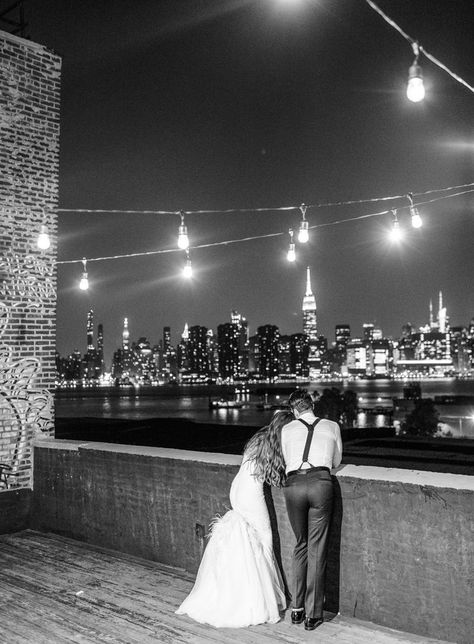 Nyc Wedding Photos, Skyline Wedding, City Shoot, Nyc Elopement, Nyc Skyline, Groom Looks, Brooklyn Wedding, Ny Wedding, Tie The Knot