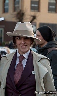 Fedora Drawing, Nonbinary Fashion, Women Wearing Ties, Woman In Suit, Woman Suit, Silk Handkerchief, Brown Tie, Women Ties, Woman Suit Fashion