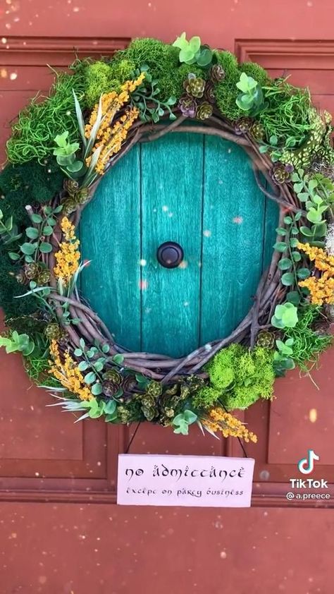 Hobbit Home Decor Diy, The Shire Bilbo House, Hobbit Signs Front Doors, Lotr Kitchen Decor, Fantasy Wreath Ideas, The Hobbit Home Decor, Hobbit Hole Wreath Diy, Tolkien Inspired Home, The Hobbit Project Ideas