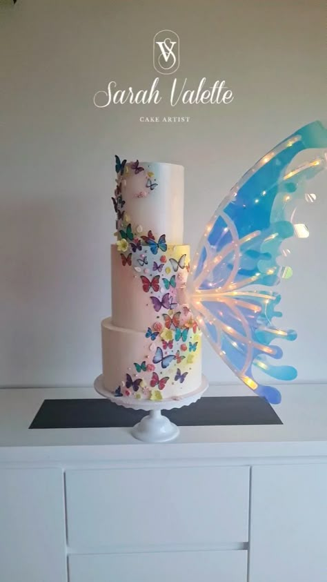 Sarah Valette | Cake Artist | Some steps of the making 🦋 You can find the wings on my website ❤️ (link in bio) (Be aware that it will take you at least 1 hour to… | Instagram Fairy Butterfly Cake, Butterfly Theme Cake, Edible Butterflies, Cake Presentation, Tall Cake, Butterfly Birthday Cakes, Cake Maker, Fairy Cakes, Cake Artist