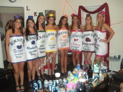 Homemade Burnett's Bottles Group Costume: We all wanted to come up with a great idea for Halloween but couldn't figure out what to do, most importantly we wanted to be original. After several options, Malibu Rum Costume, Girl Group Costumes, Costumes College, Girl Group Costume, Food Costumes, Malibu Rum, College Halloween, Homemade Costumes, Diy Costume