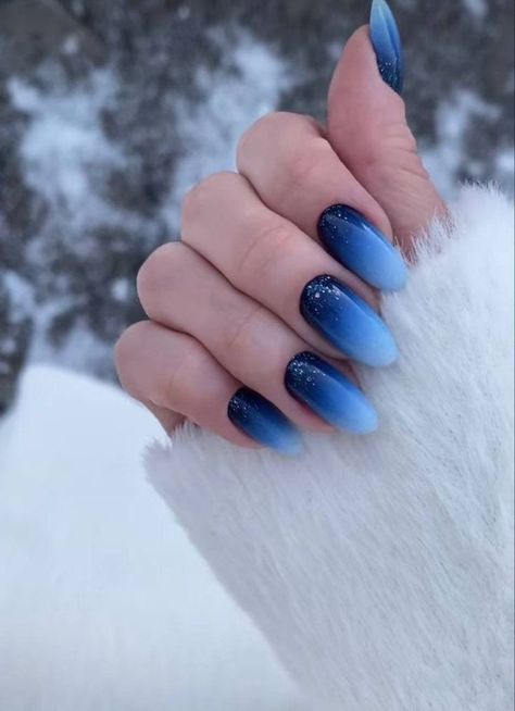 Blue Ombre Nails, Cute Spring Nails, Her Nails, Blue Nail Designs, Blue Nail, Black Nail, Acrylic Nails Coffin Short, Nails Manicure, Oval Nails